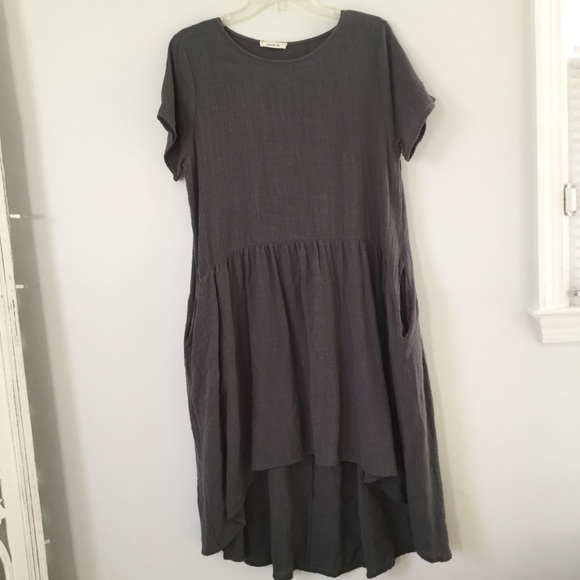 Gray High-Low Short Sleeve Dress - Picture 3 of 4